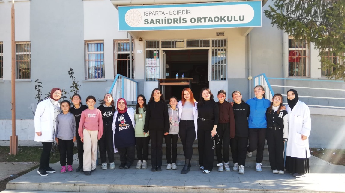 Topluma hizmet çalışmaları kapsamında Süleyman Demirel Üniversitesi Eğitim Fakültesi öğrencileri okulumuzda etkinlikler düzenlemişlerdir. Kendilerine teşekkür ederiz.