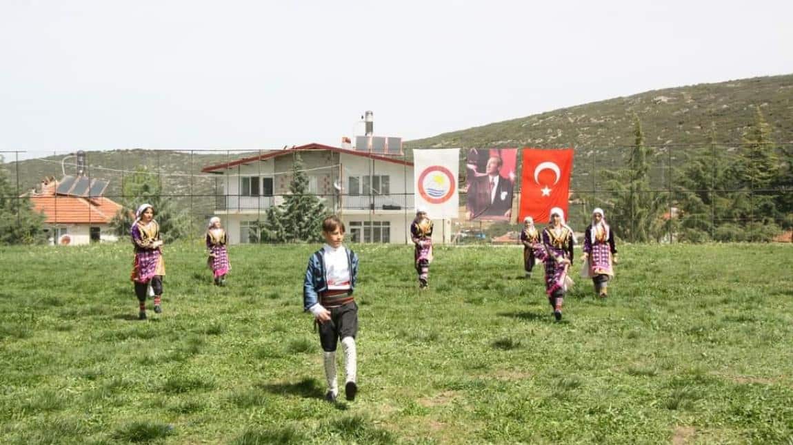 23 Nisan Ulusal Egemenlik ve Çocuk Bayramı Sarıidris'te büyük bir coşkuyla kutlandı. 