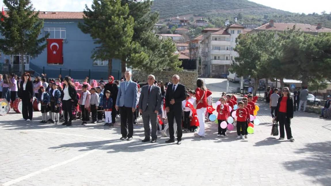 23 Nisan Ulusal Egemenlik ve Çocuk Bayramı Saridris'te büyük bir coşkuyla kutlandı.